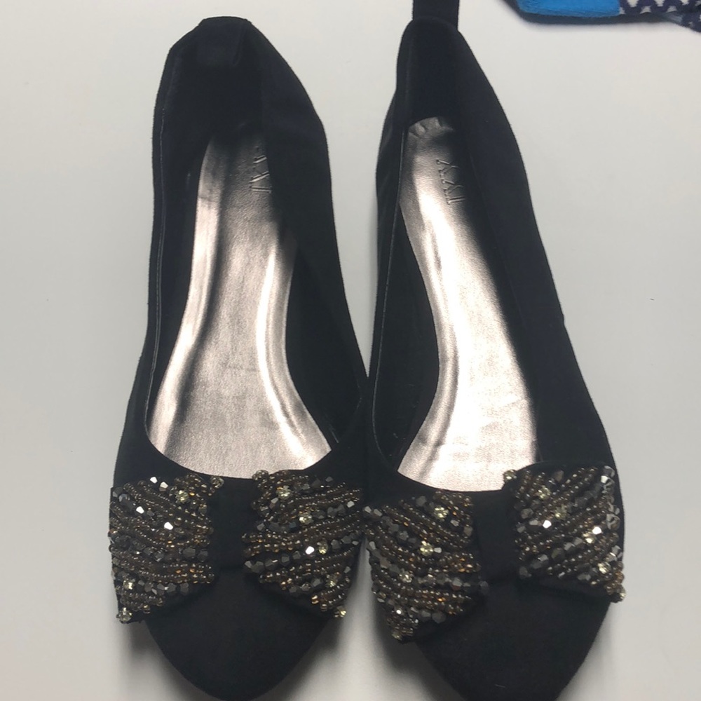 NWOT Black/gold bow forever 21 flats